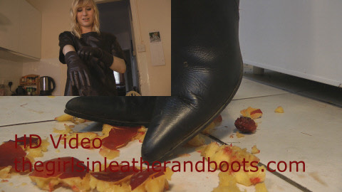 girlleatherpantsbootsglovescrushpunch.jpg